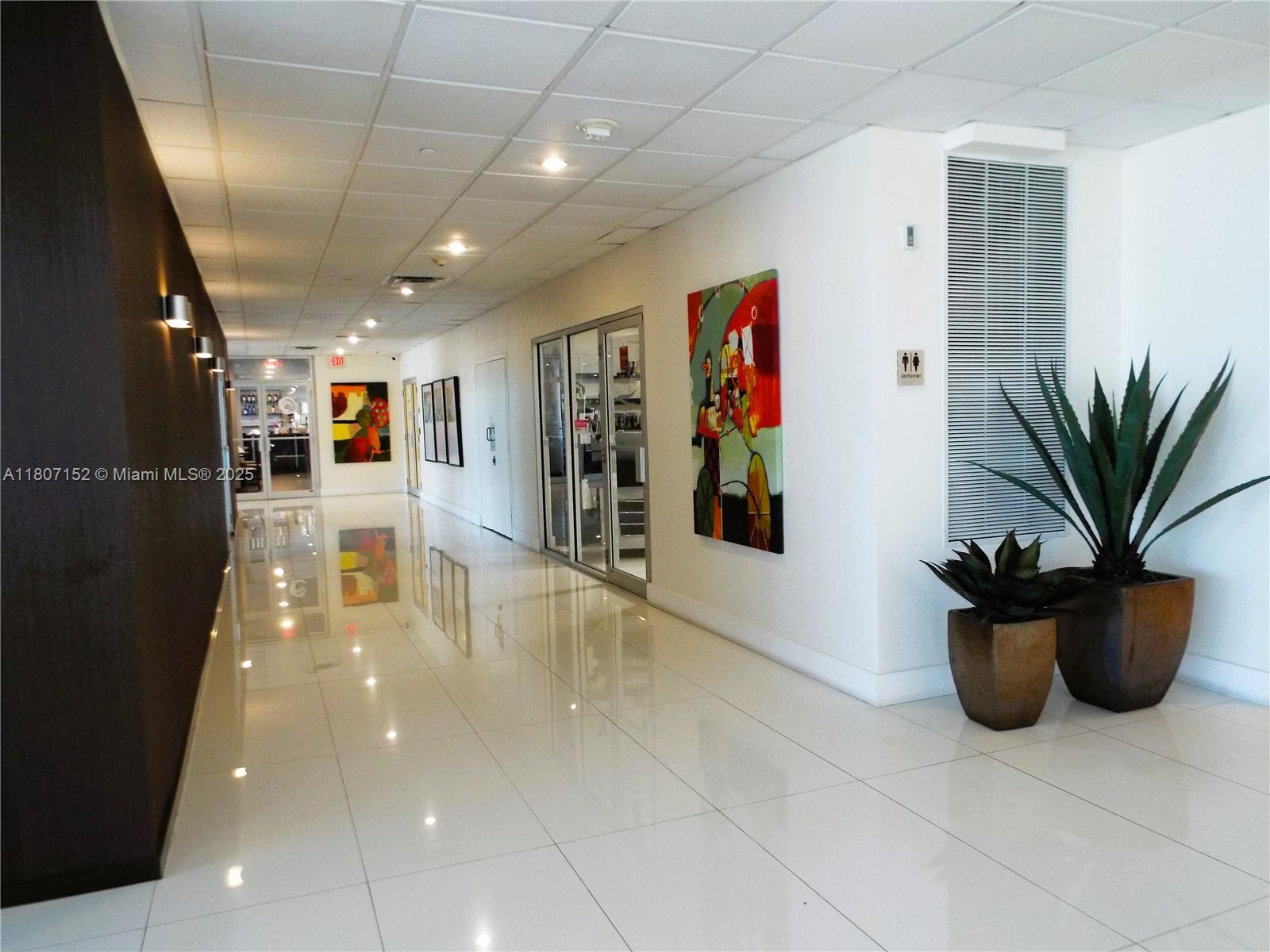 ARLEN BEACH CONDO - Residential