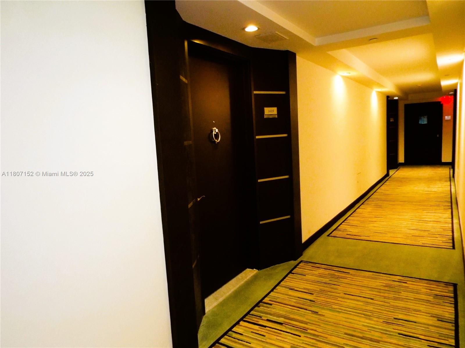 ARLEN BEACH CONDO - Residential