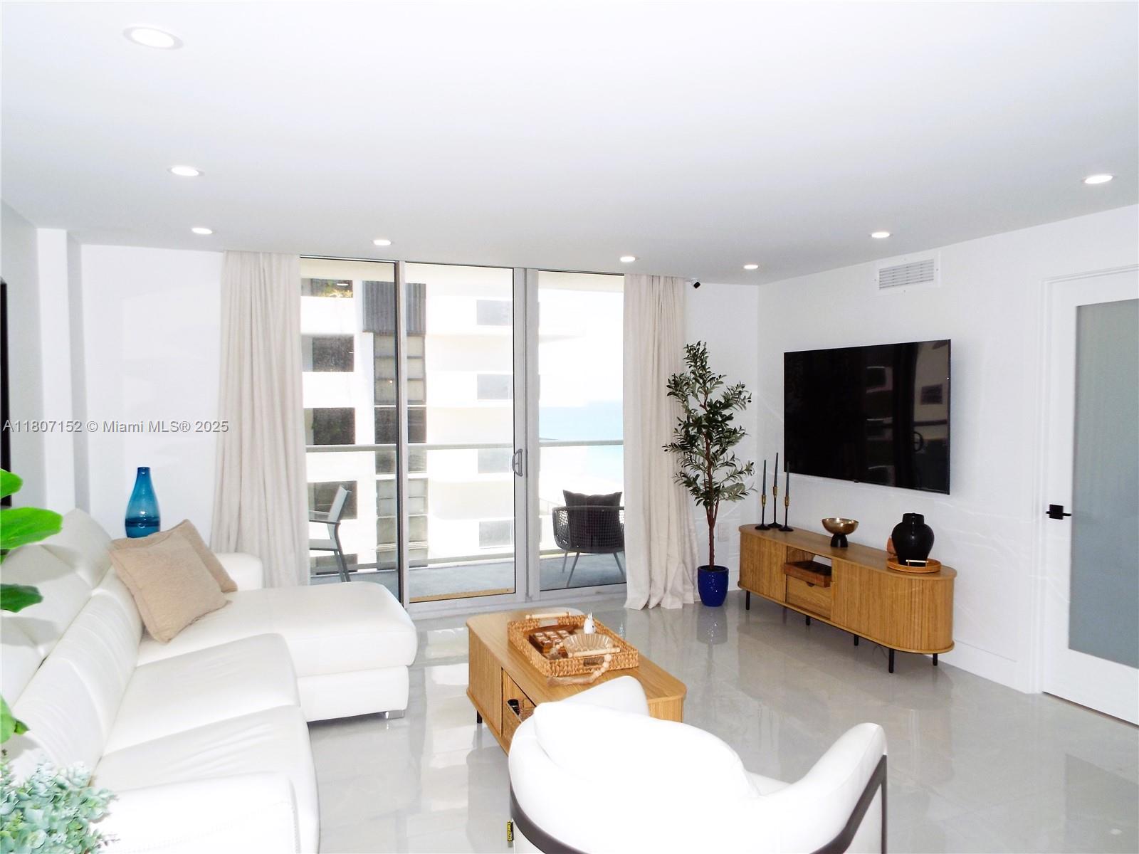 ARLEN BEACH CONDO - Residential