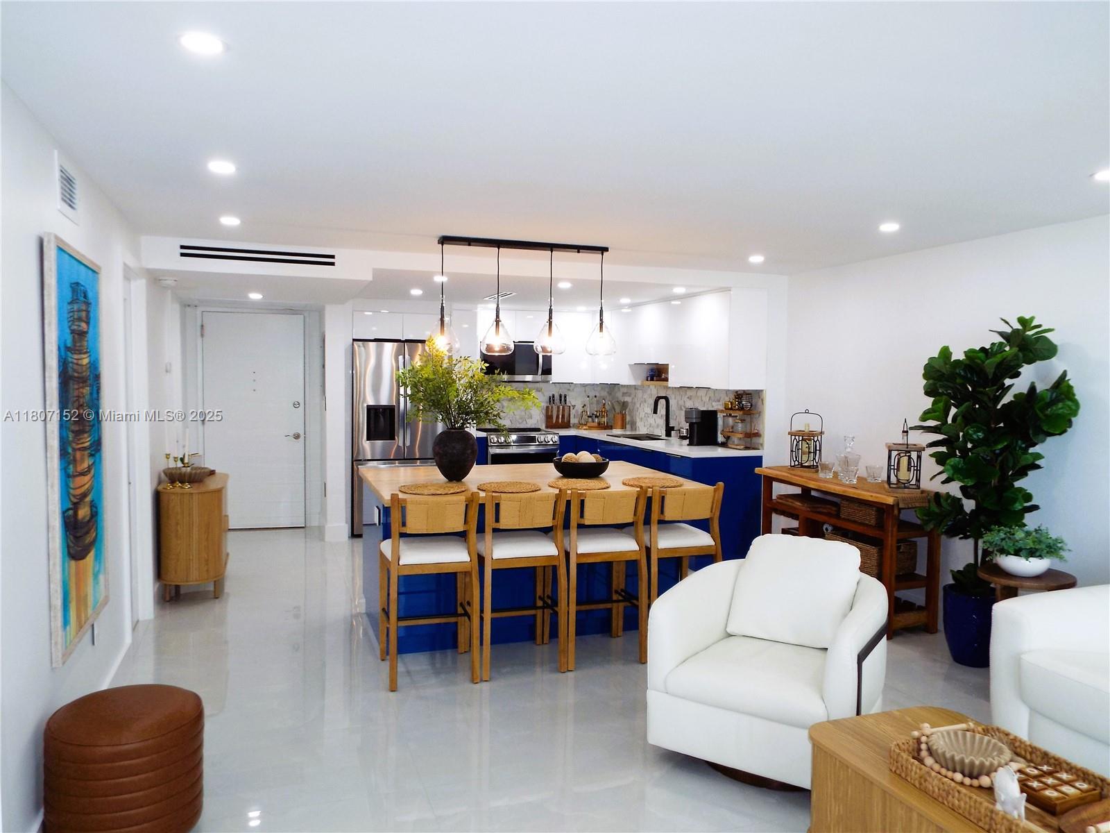 ARLEN BEACH CONDO - Residential