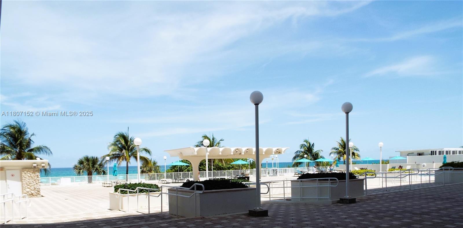 ARLEN BEACH CONDO - Residential