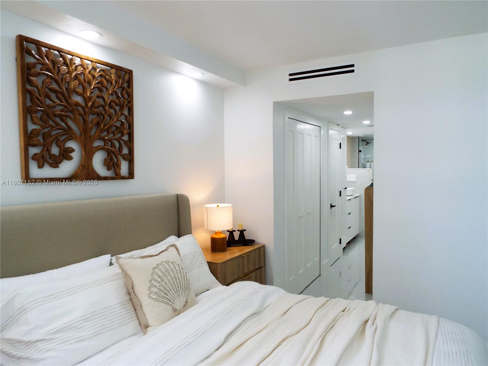 ARLEN BEACH CONDO - Residential