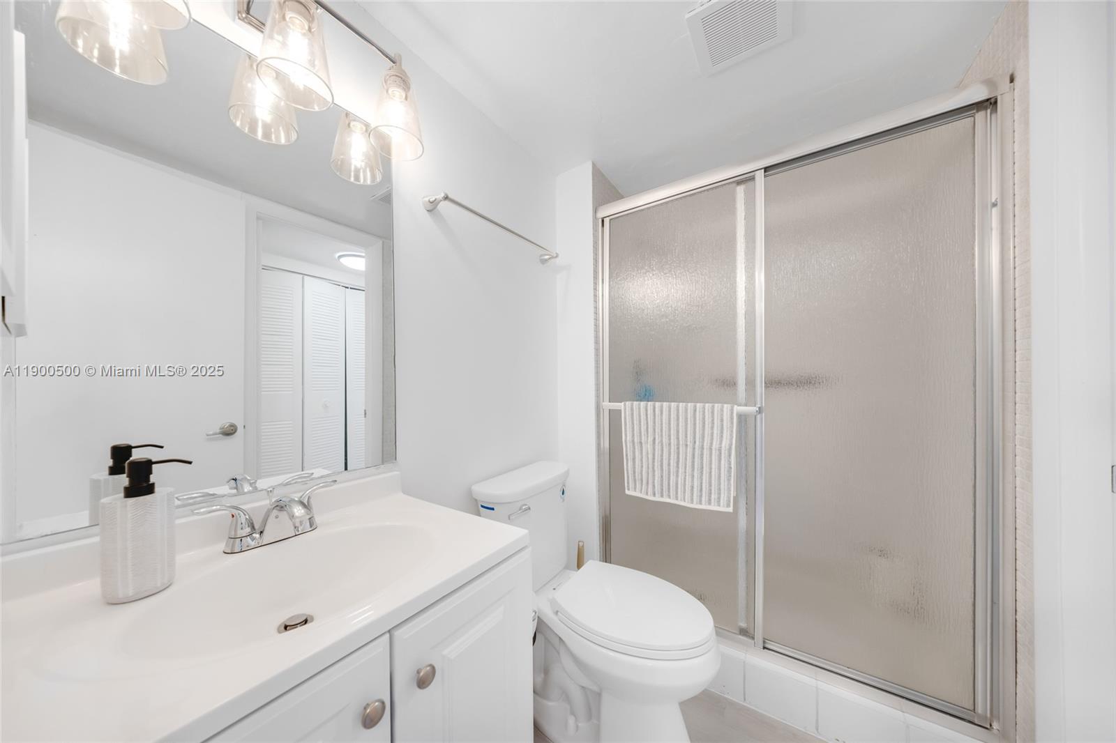LIME BAY CONDOMINIUM 4 - Residential