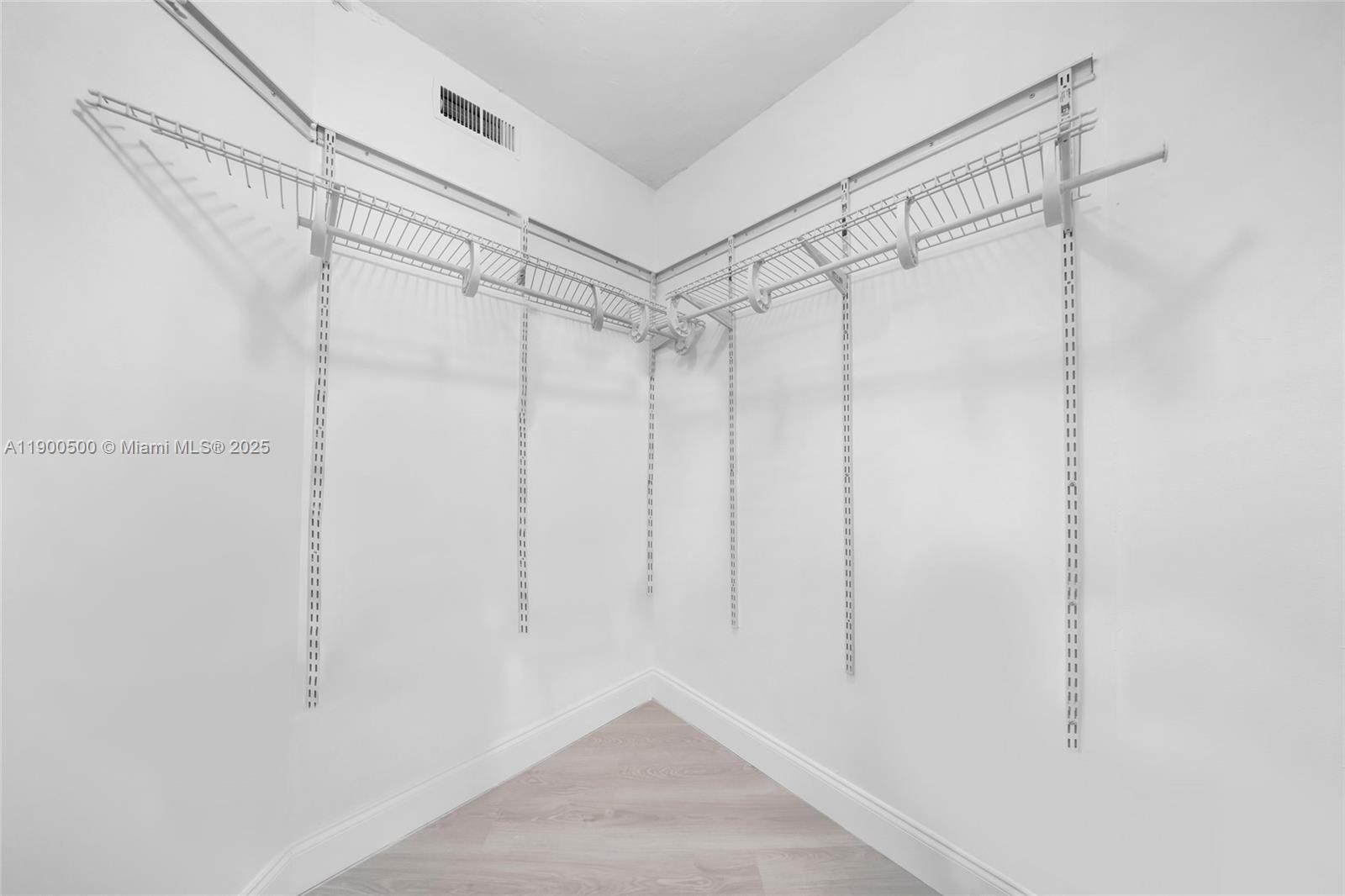 LIME BAY CONDOMINIUM 4 - Residential