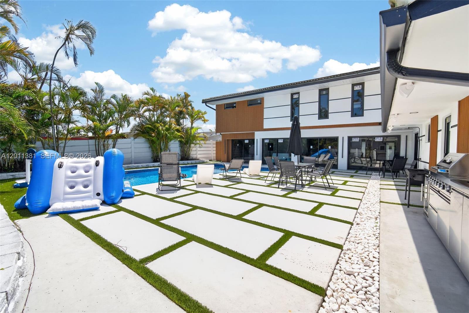 HOLLYWOOD HILLS AMEN PLAT - Residential