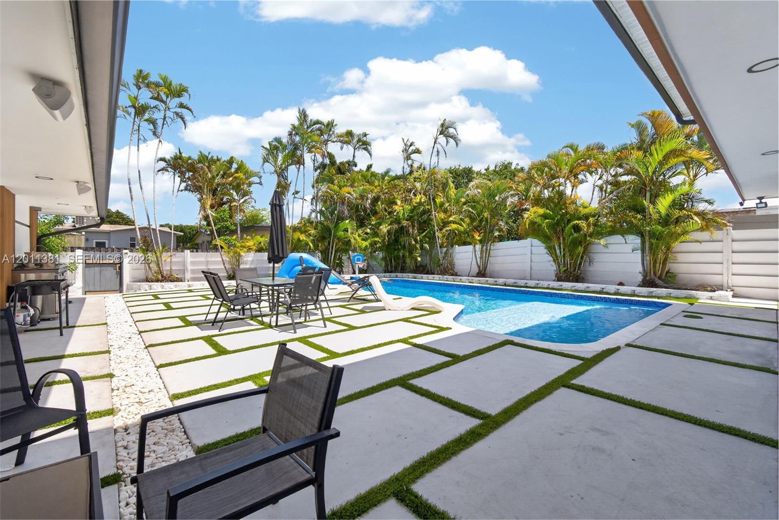 HOLLYWOOD HILLS AMEN PLAT - Residential