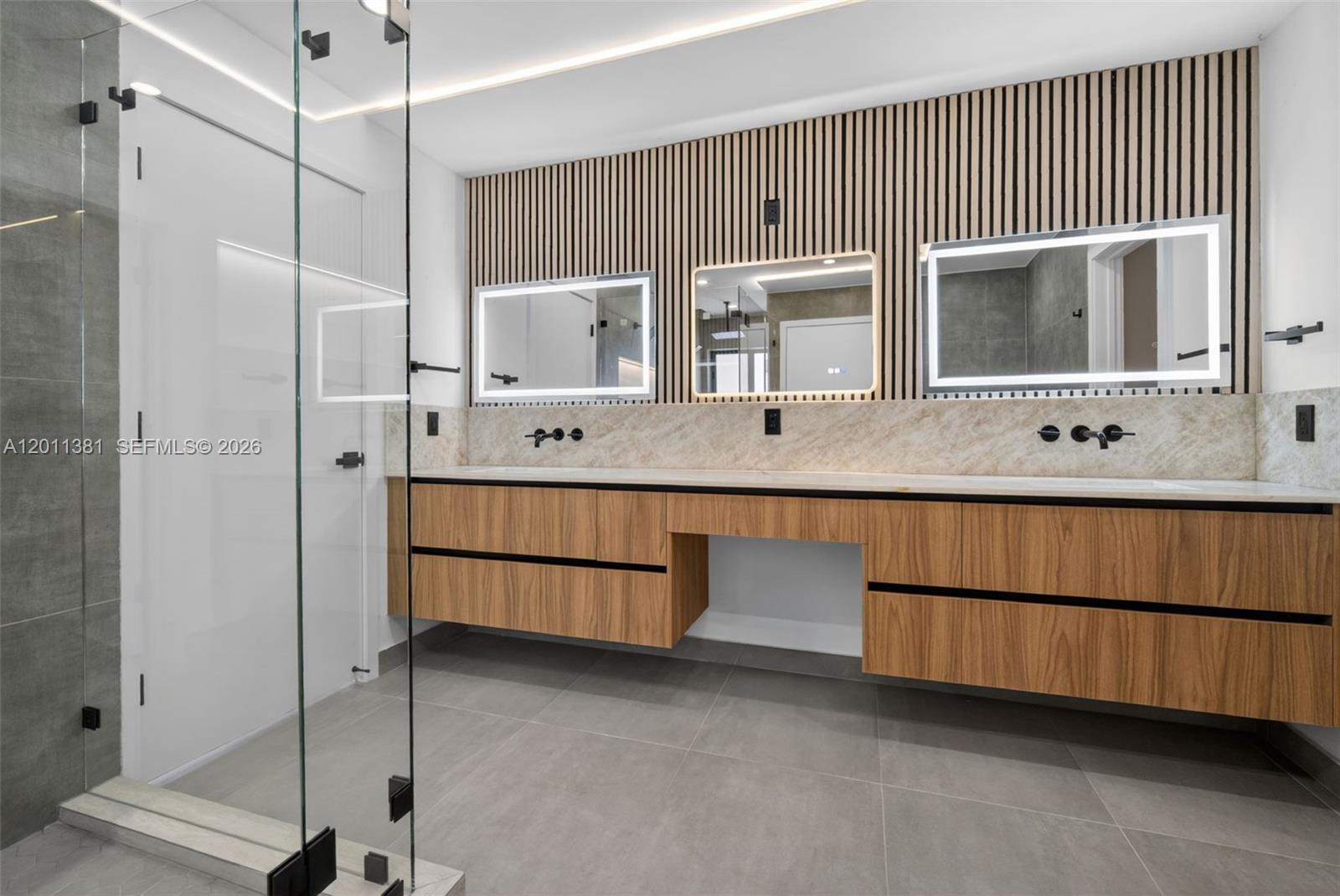 HOLLYWOOD HILLS AMEN PLAT - Residential