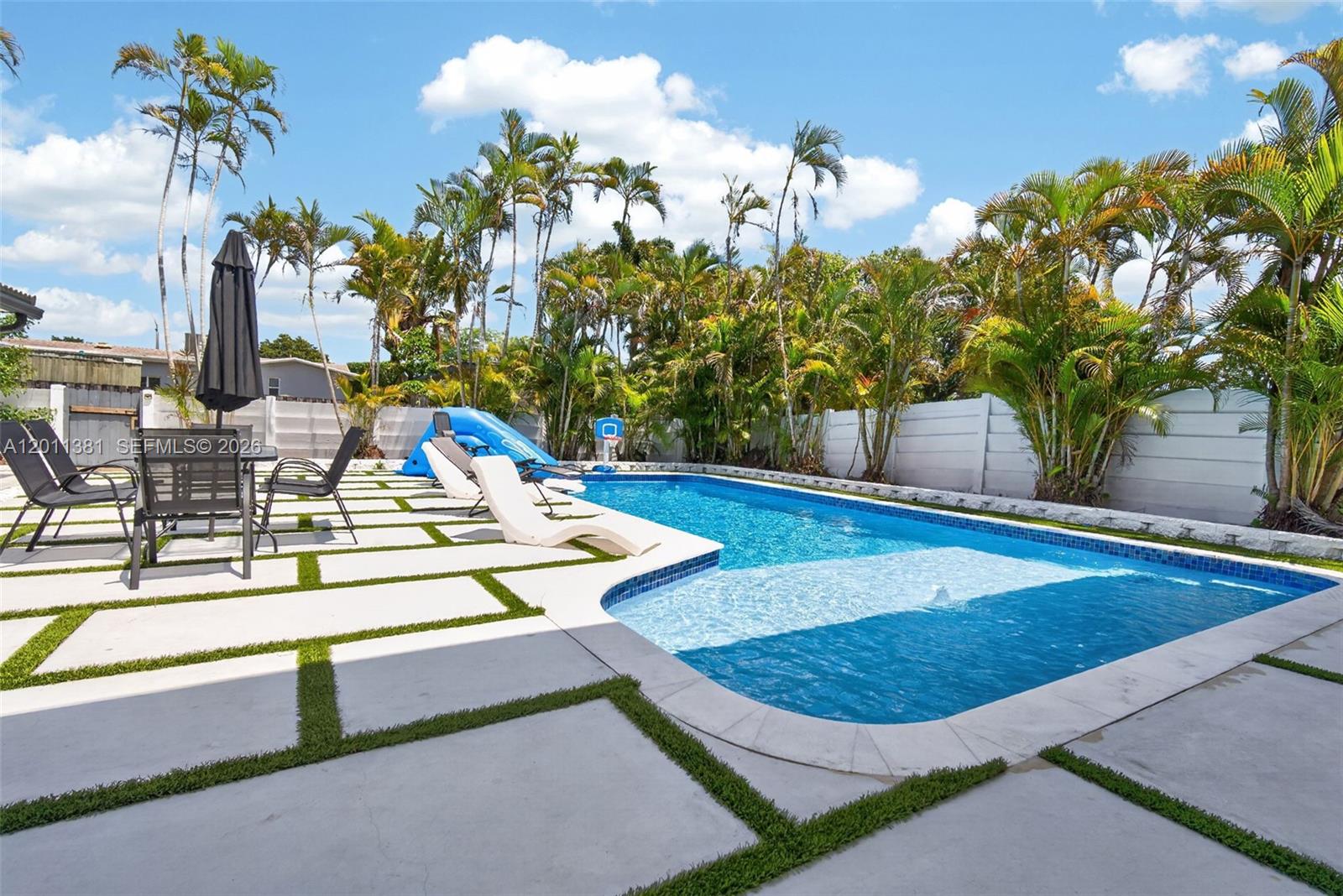 HOLLYWOOD HILLS AMEN PLAT - Residential