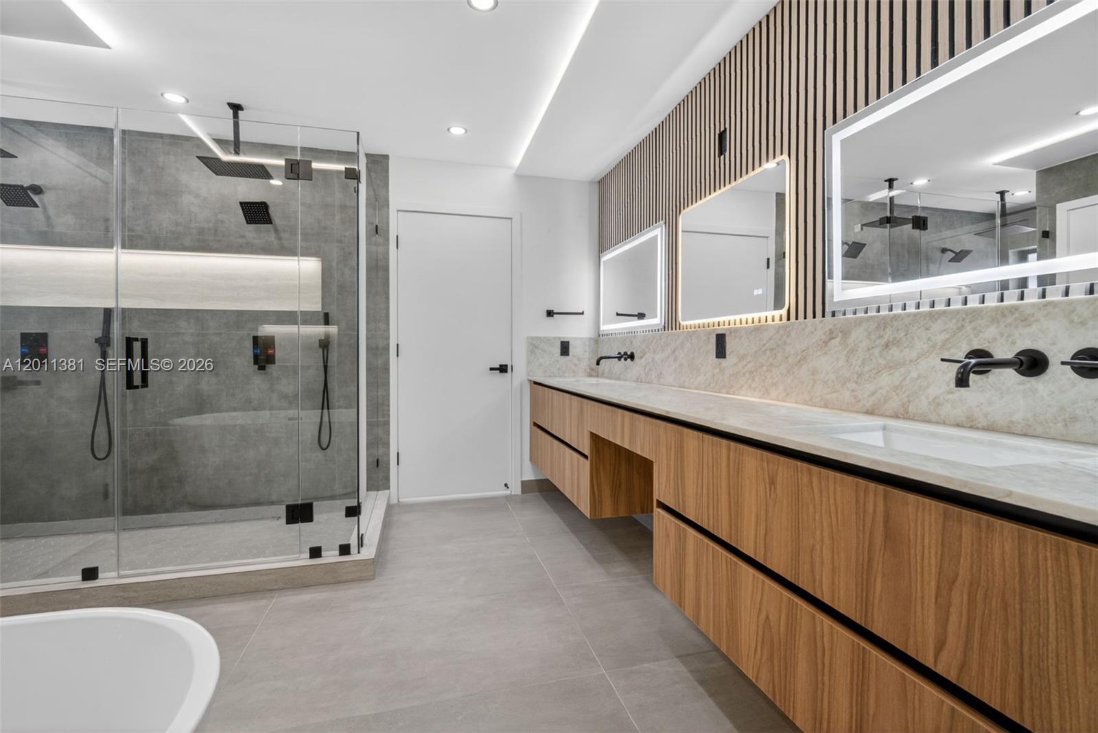 HOLLYWOOD HILLS AMEN PLAT - Residential