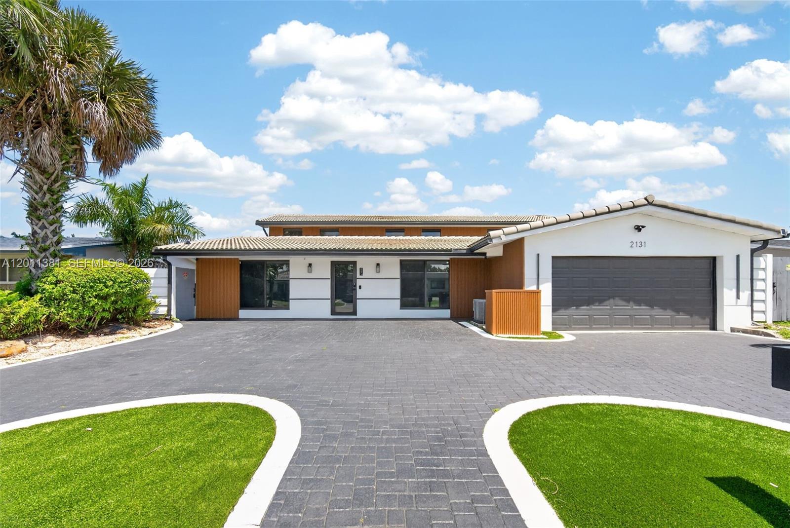 HOLLYWOOD HILLS AMEN PLAT - Residential