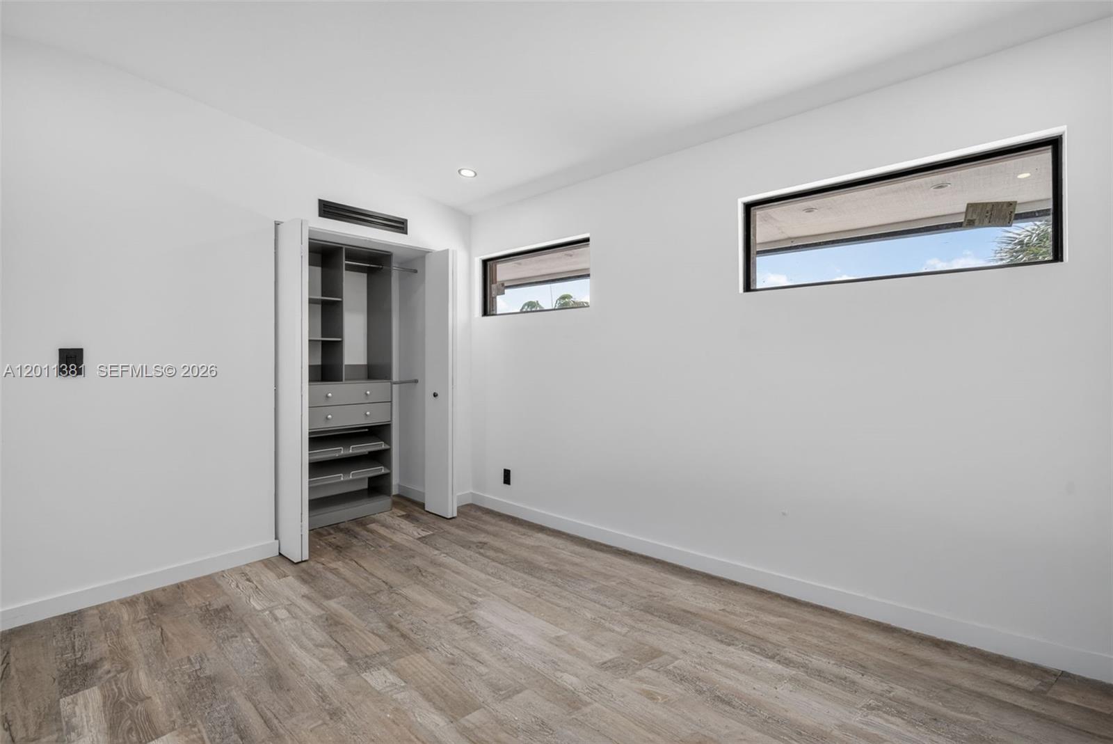 HOLLYWOOD HILLS AMEN PLAT - Residential