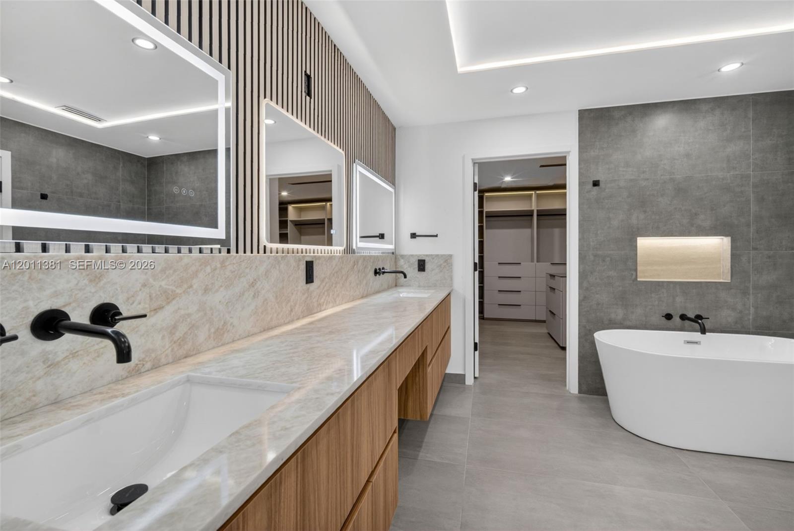 HOLLYWOOD HILLS AMEN PLAT - Residential