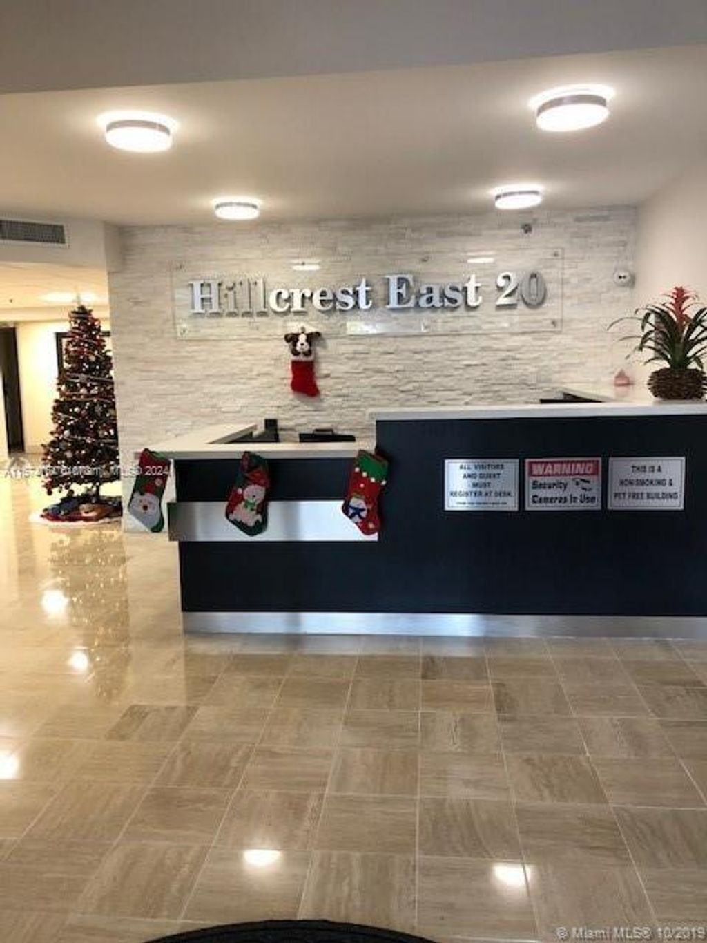 Photo of 919 Hillcrest Dr #606, Hollywood, FL 33021 (MLS # A11574764)