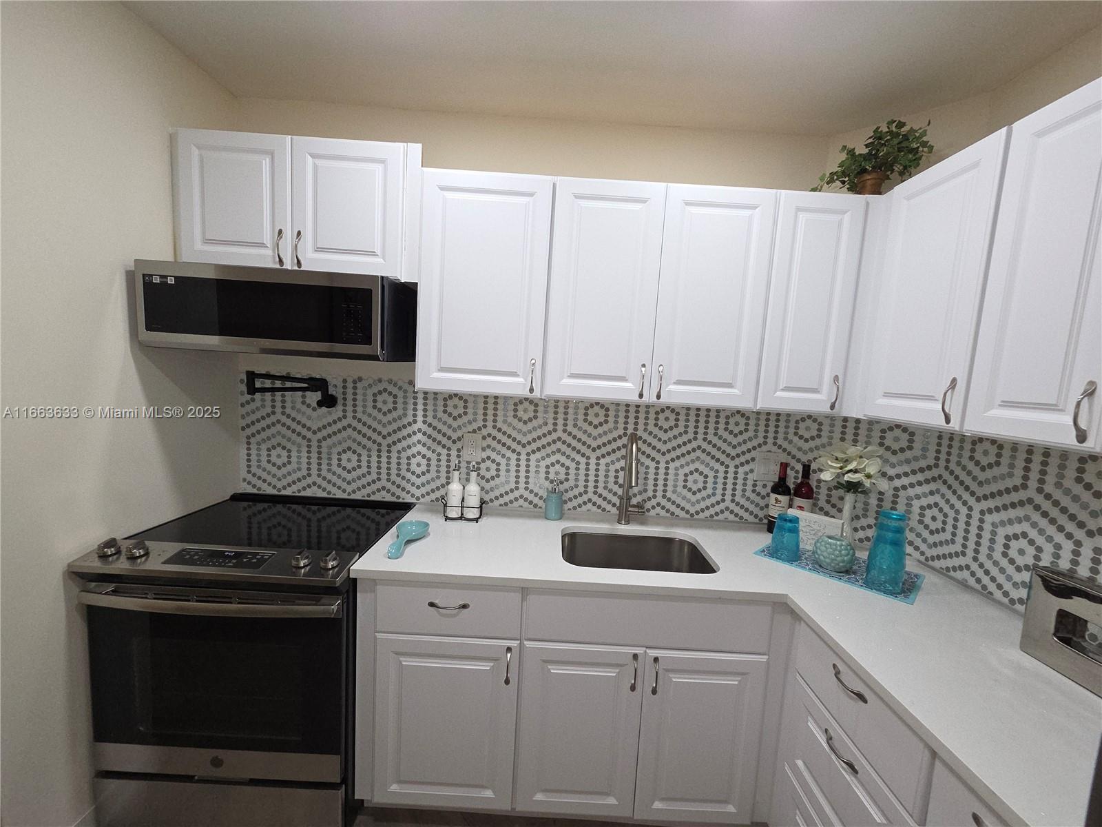 OAKLAND GROVE VILLAGE CON - Residential