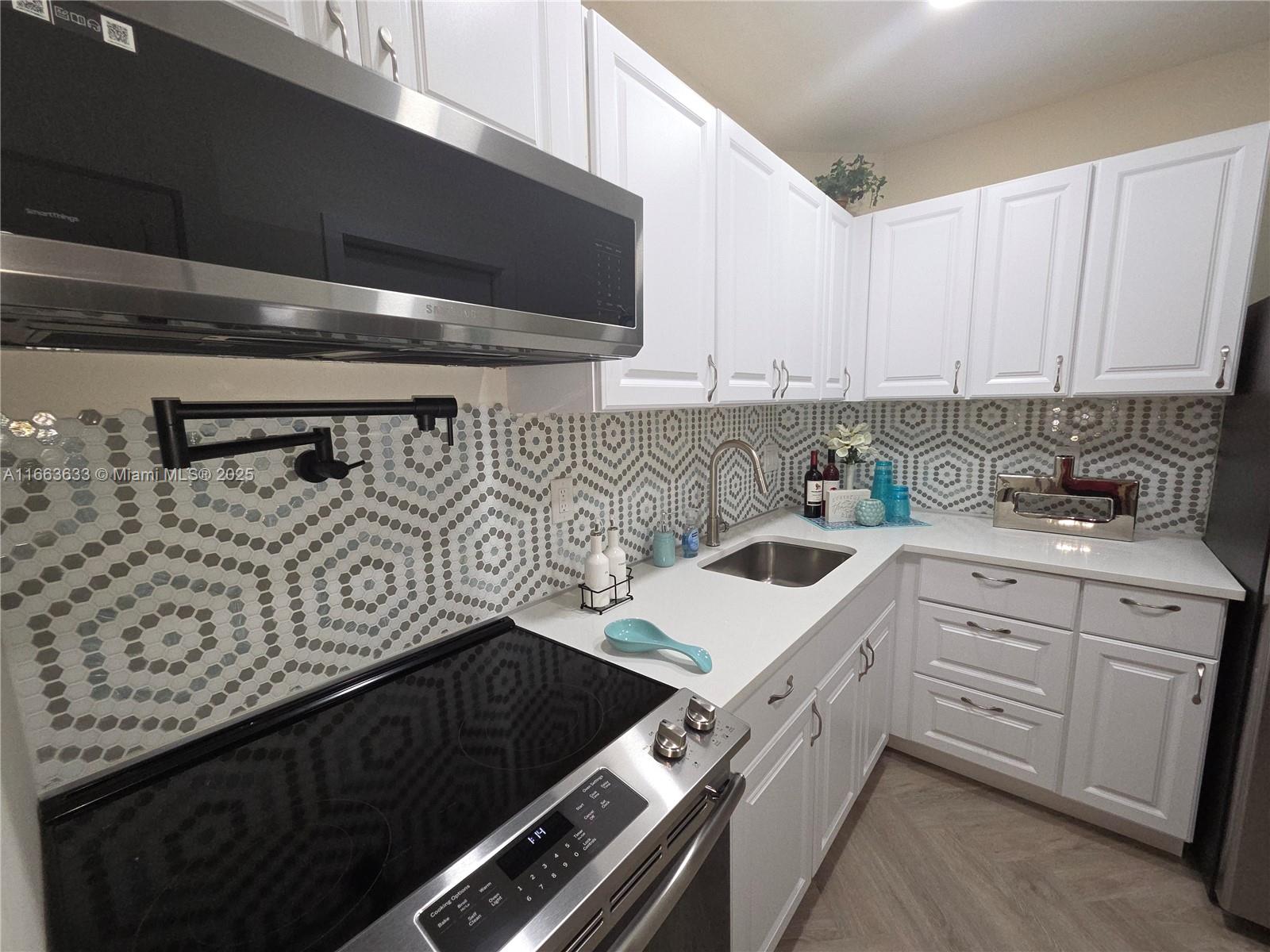 OAKLAND GROVE VILLAGE CON - Residential