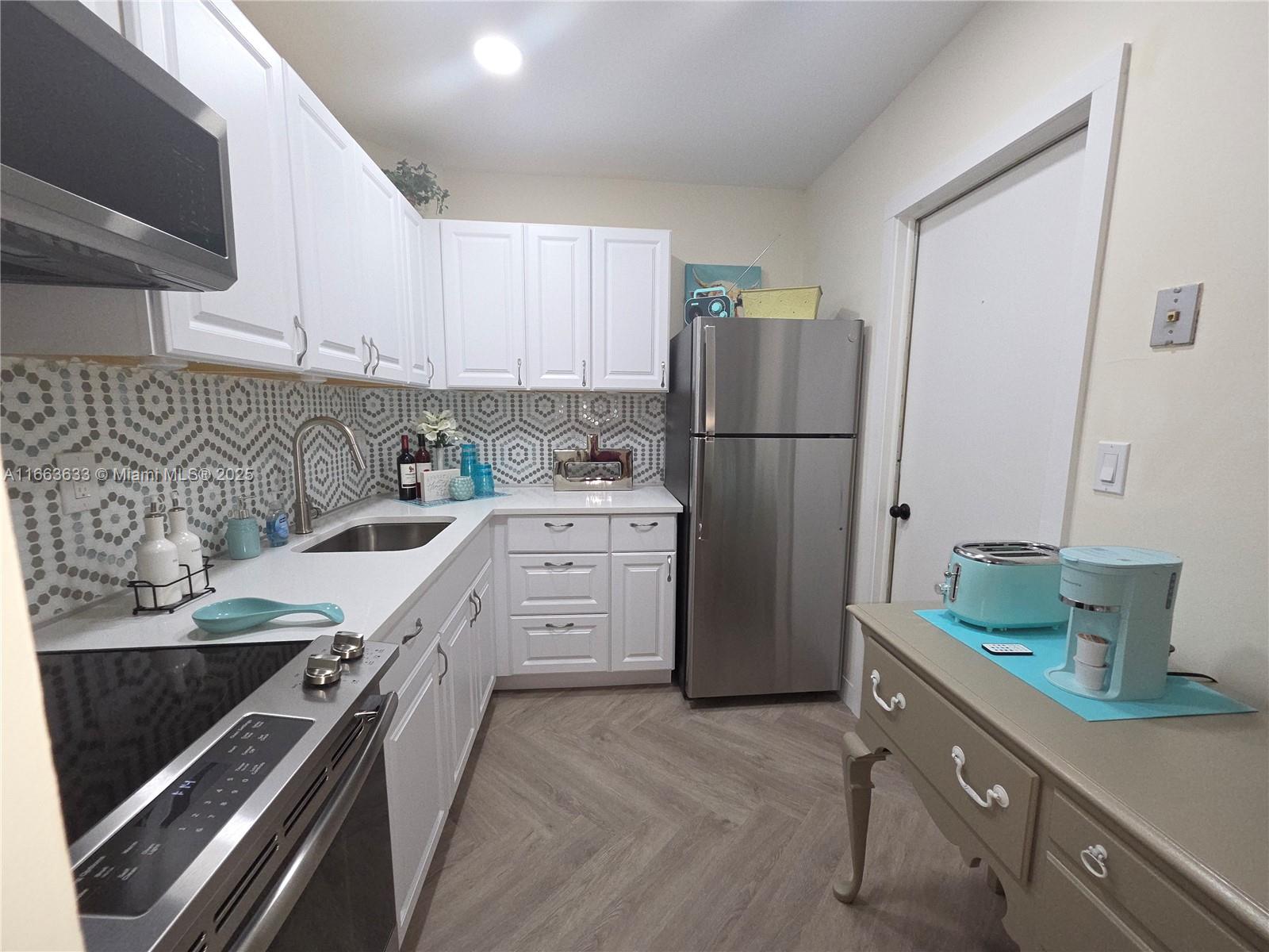 OAKLAND GROVE VILLAGE CON - Residential