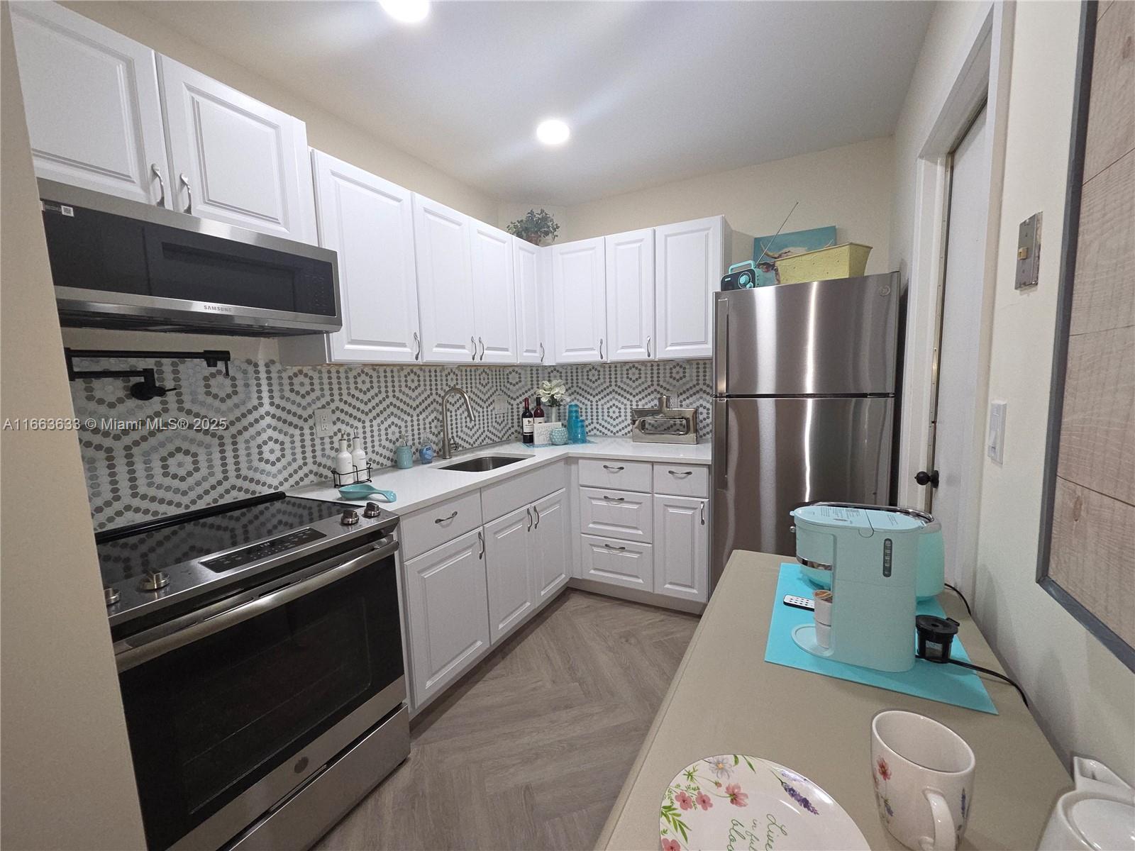 OAKLAND GROVE VILLAGE CON - Residential