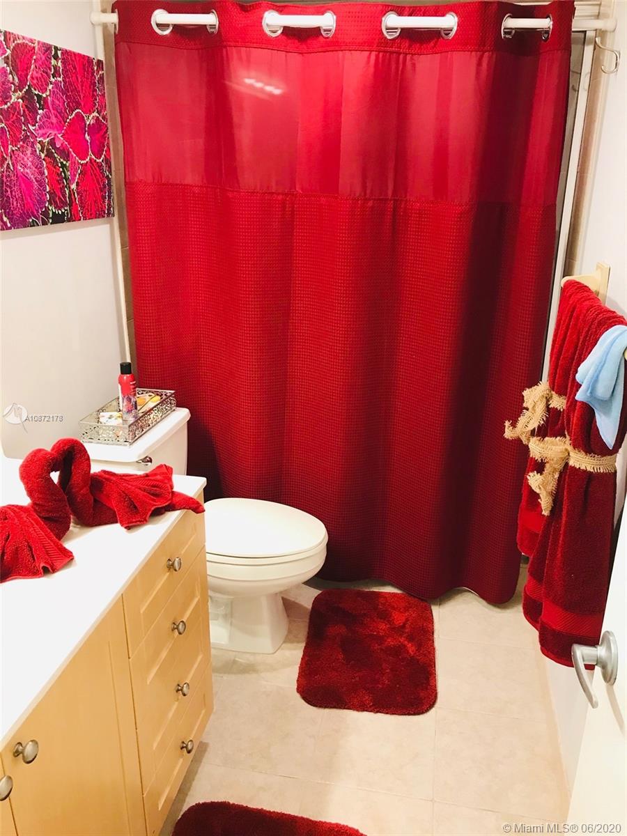 OCEANVIEW BUILDING A COND - Residential Lease