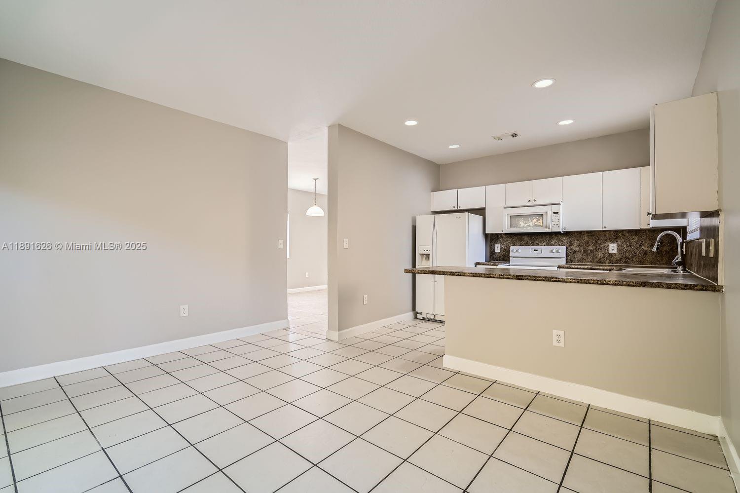 MARIANAS HOMES - Residential