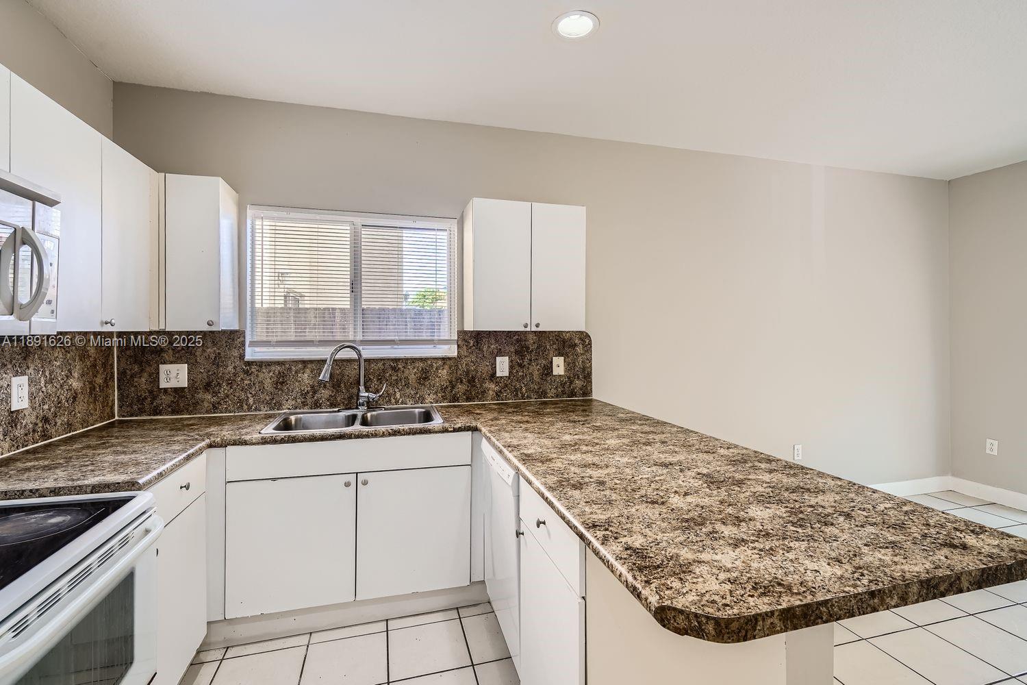 MARIANAS HOMES - Residential