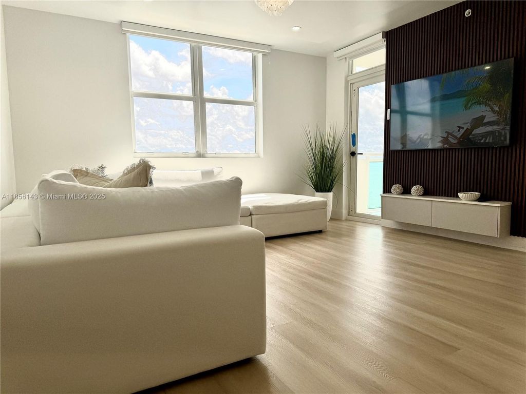 Photo of 3001 S Ocean Dr #1411, Hollywood, FL 33019 (MLS # A11856143)