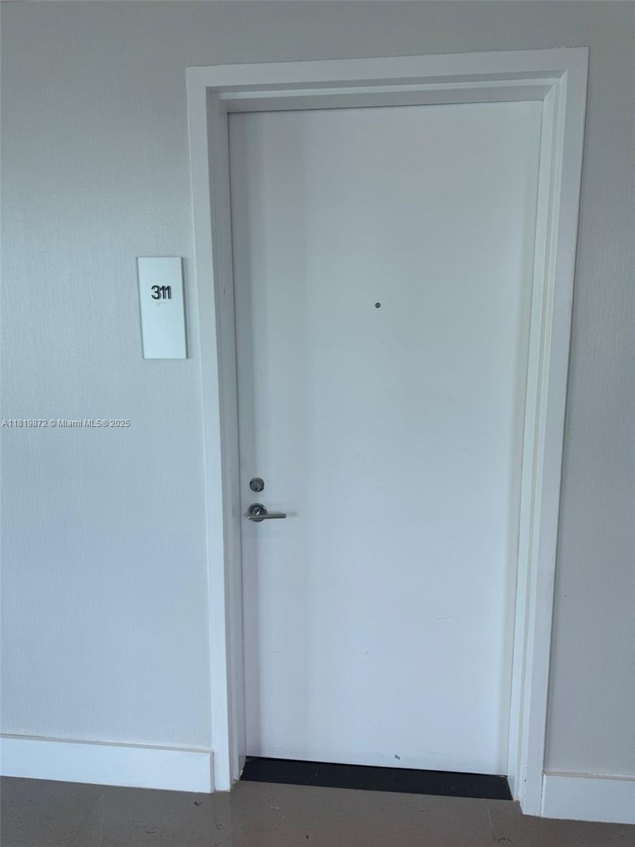 Live bayside at Bentley Bay in this stunning 1BR/1BA corner unit with breathtaking, unobstructed views of Biscayne Bay, the Miami skyline & vibrant sunsets. Enjoy an open-concept layout, kitchen with water views, and a spacious bedroom with walk-in closet & terrace access. Luxurious bath features Jacuzzi tub & glass shower. Resort-style amenities: 24-hr valet, concierge, infinity-edge pool, 2 Jacuzzis, fitness center, steam room, sauna & spa. Walk to fine dining, shops & entertainment. Mins to Downtown, MIA & South Beach. Building requires security deposit for tenant