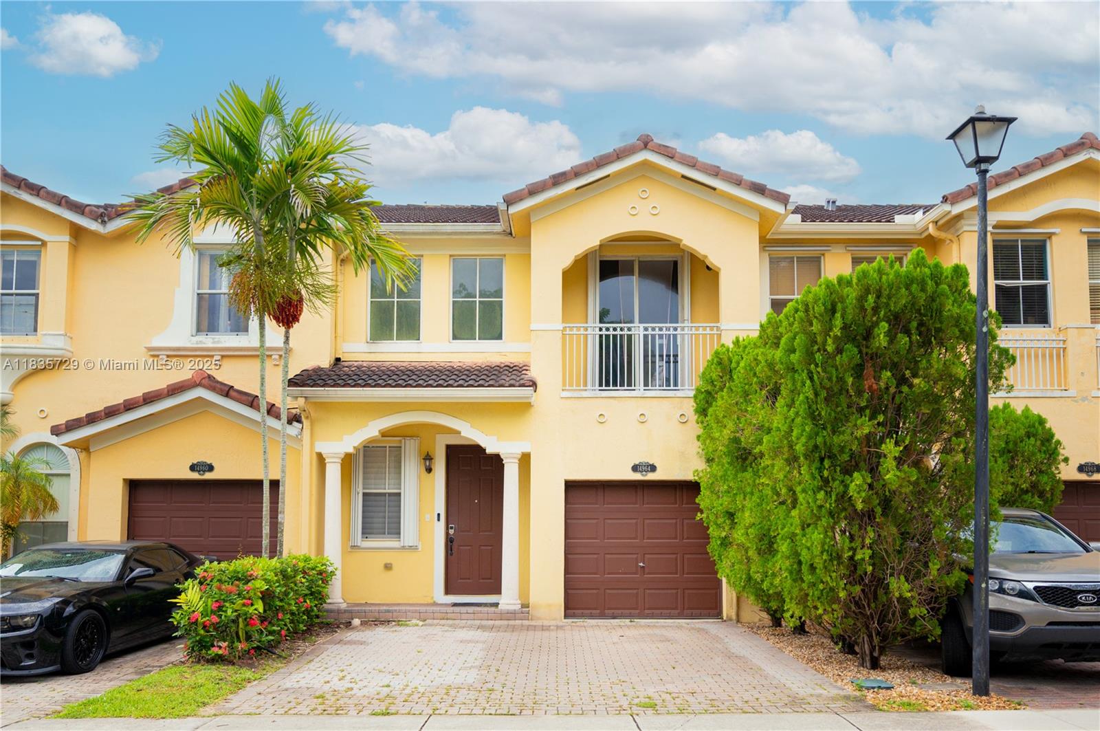 Espectacular 3/3 townhouse located in the highly desirable area 8th. This property features spacious living areas, contemporary kitchen, private patio, and assigned parking. Perfect for families or investors. Excellent location near schools, shopping, and easy access to major roads.