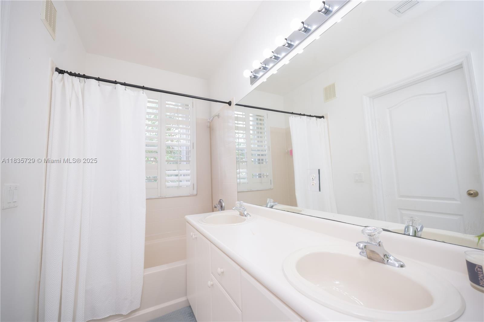 GRAND LAKES PHASE I - Residential