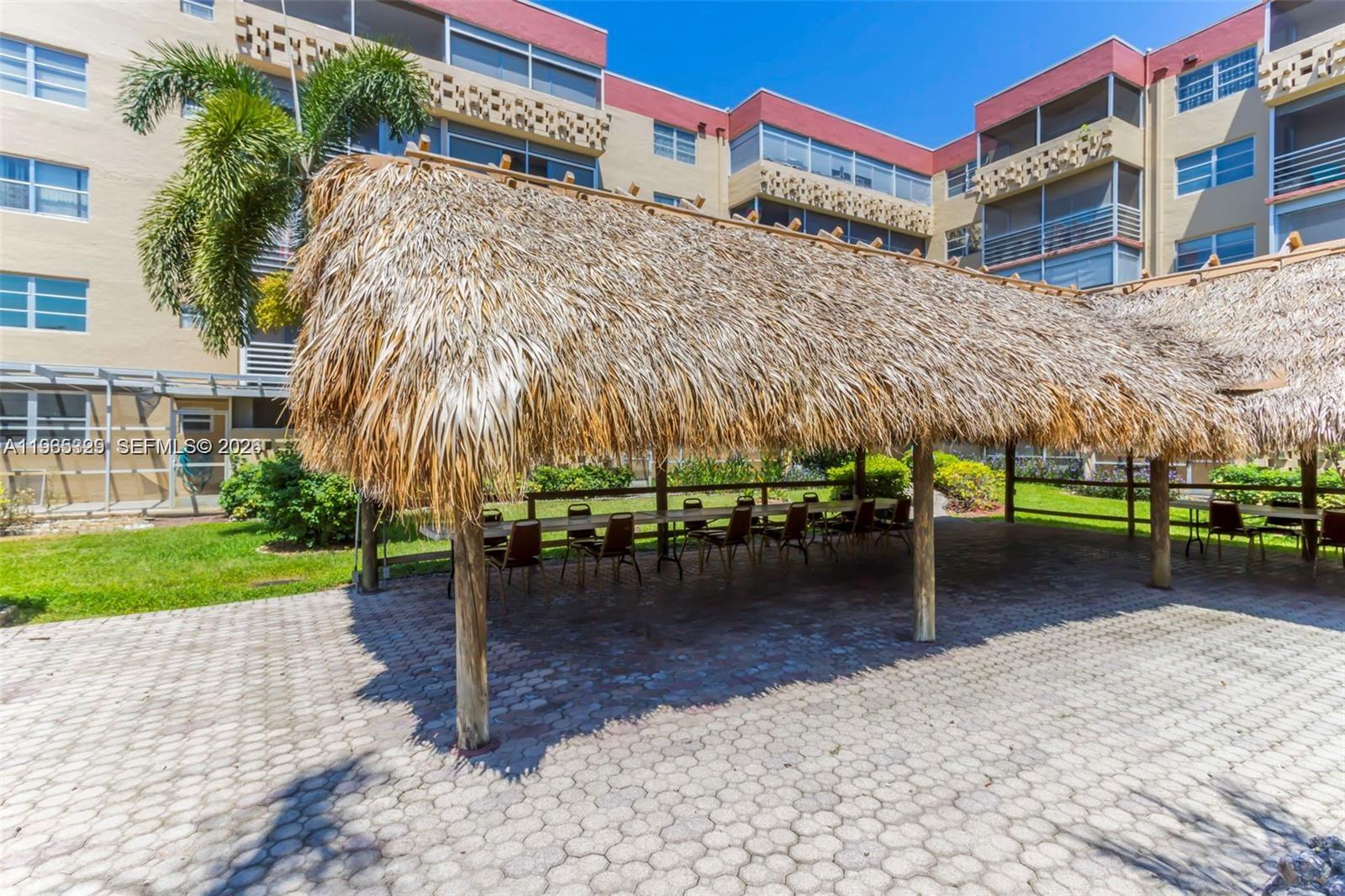 POLYNESIAN GARDENS CONDOM - Residential