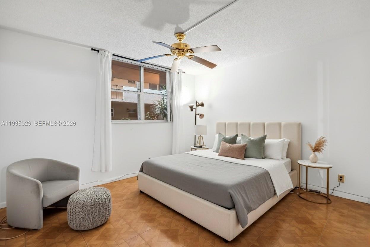 POLYNESIAN GARDENS CONDOM - Residential