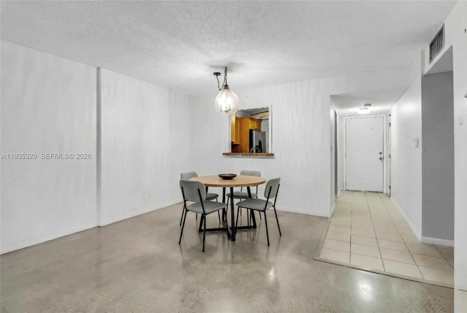 POLYNESIAN GARDENS CONDOM - Residential