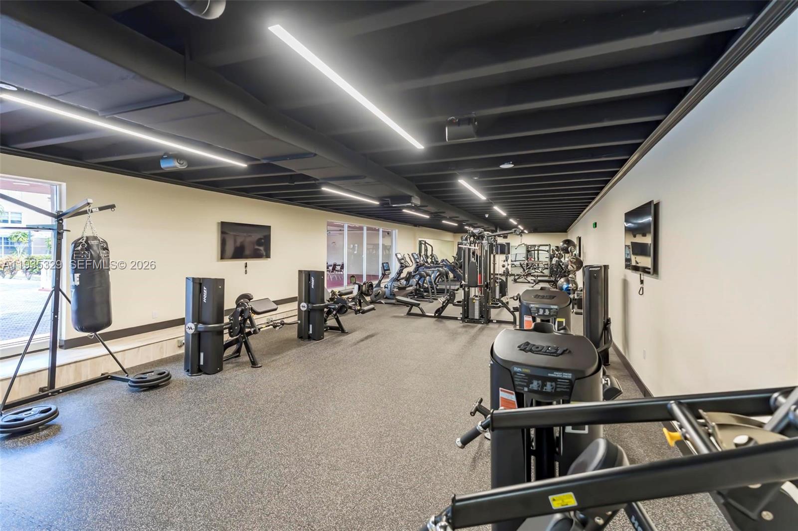 POLYNESIAN GARDENS CONDOM - Residential