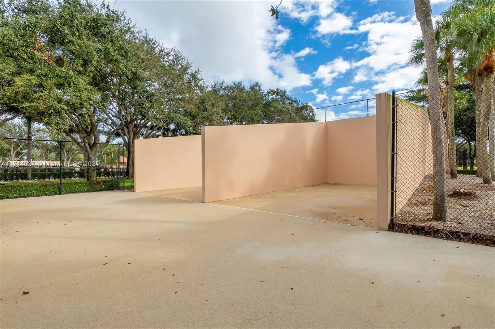 VILLAGE OF SANDALWOOD LAK - Residential