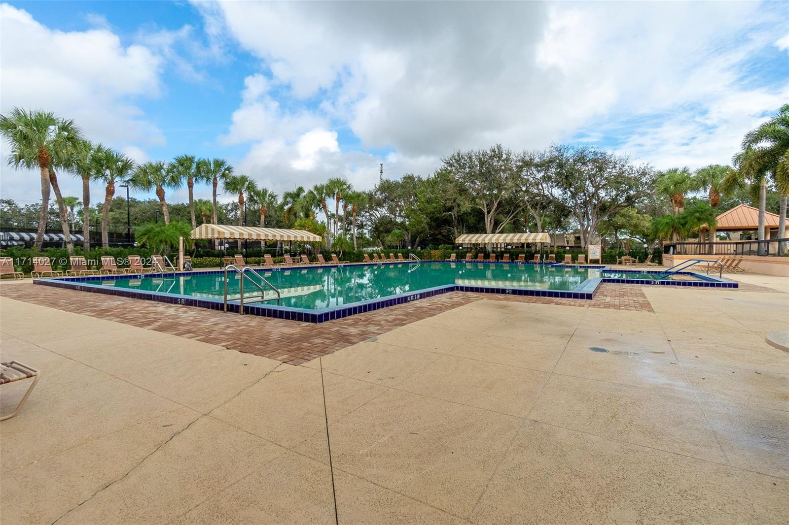 VILLAGE OF SANDALWOOD LAK - Residential