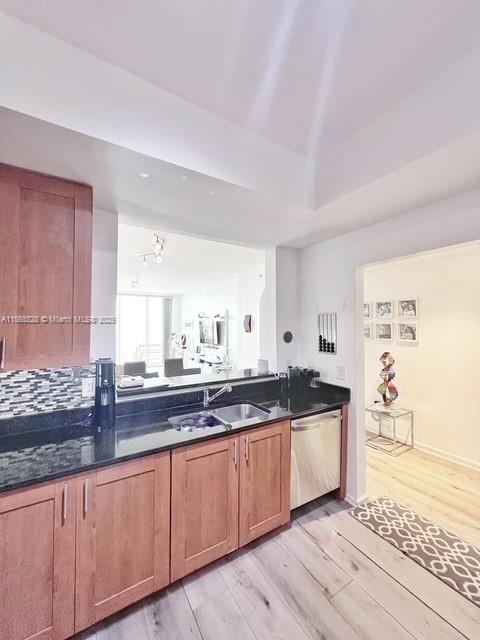 AVENTURA MARINA CONDO NUM - Residential