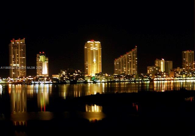 AVENTURA MARINA CONDO NUM - Residential