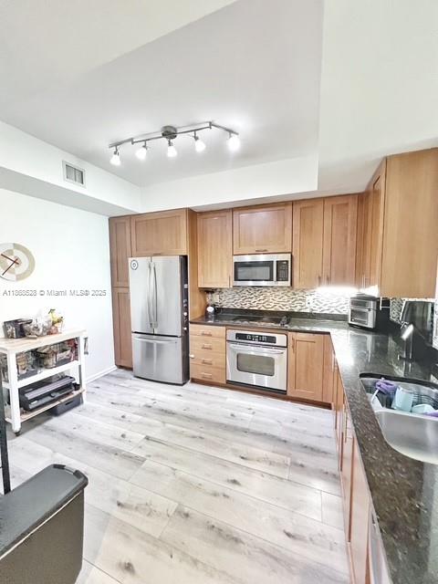 AVENTURA MARINA CONDO NUM - Residential