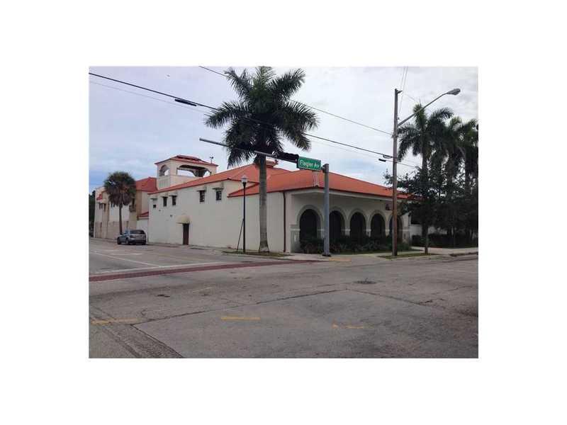 TREMENDOUS OPPORTUNITY TO PURCHASE A TWO STORY 25K SQ FT BUILDING IN THE HEART OF HOMESTEAD SITTING ON A BEUTIFUL CORNER ACRE OF LAND WITH OVER 60+ PRIVATE PARKING SPACES, ENTIRE FIRST FLOOR BEING LEASED FOR $8000/MONTH. SECOND FLOOR IS CURRENTLY VACANT A ND READY TO BE BUILT OUT. BEST USE FOR FUTURE DEVELOPMENT WITH A BUILT-TO-SUIT OFFICE OR INSTITUTIONAL/EDUCATIONAL FACILITY IN ACCORDANCE WITH THE APPLICABLE ZONING CRITERIA AND WHEN MARKET CONDITIONS PROVIDE AMPLE ECONOMIC FEASIBILITY.