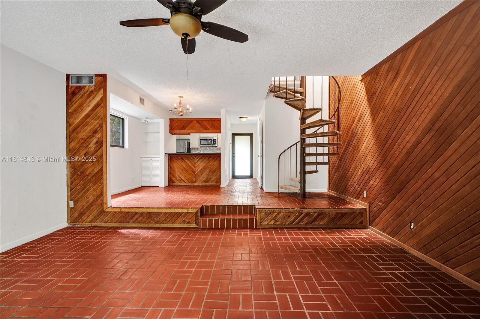 2591 Trapp Ave 4