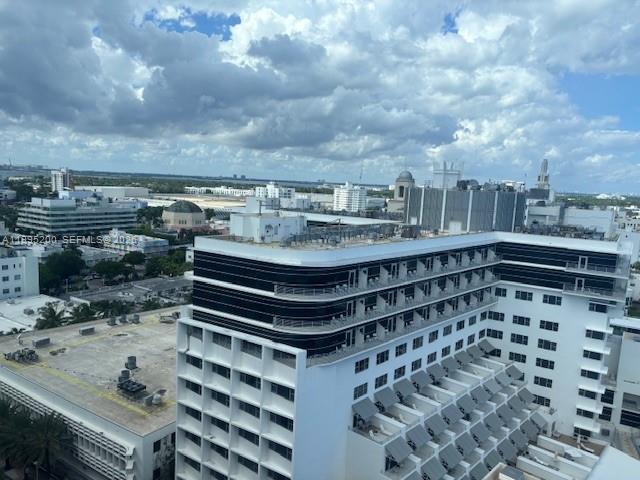 THE DECOPLAGE CONDO - Residential