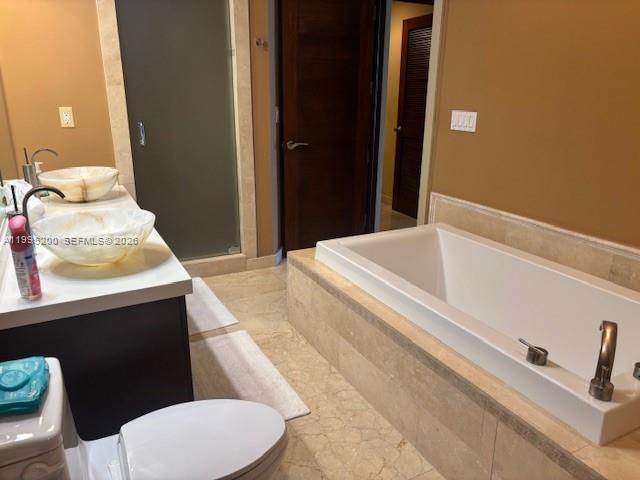 THE DECOPLAGE CONDO - Residential