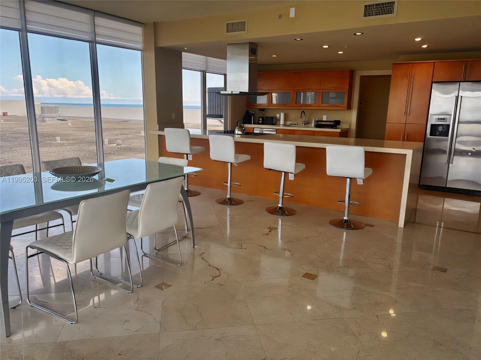 THE DECOPLAGE CONDO - Residential