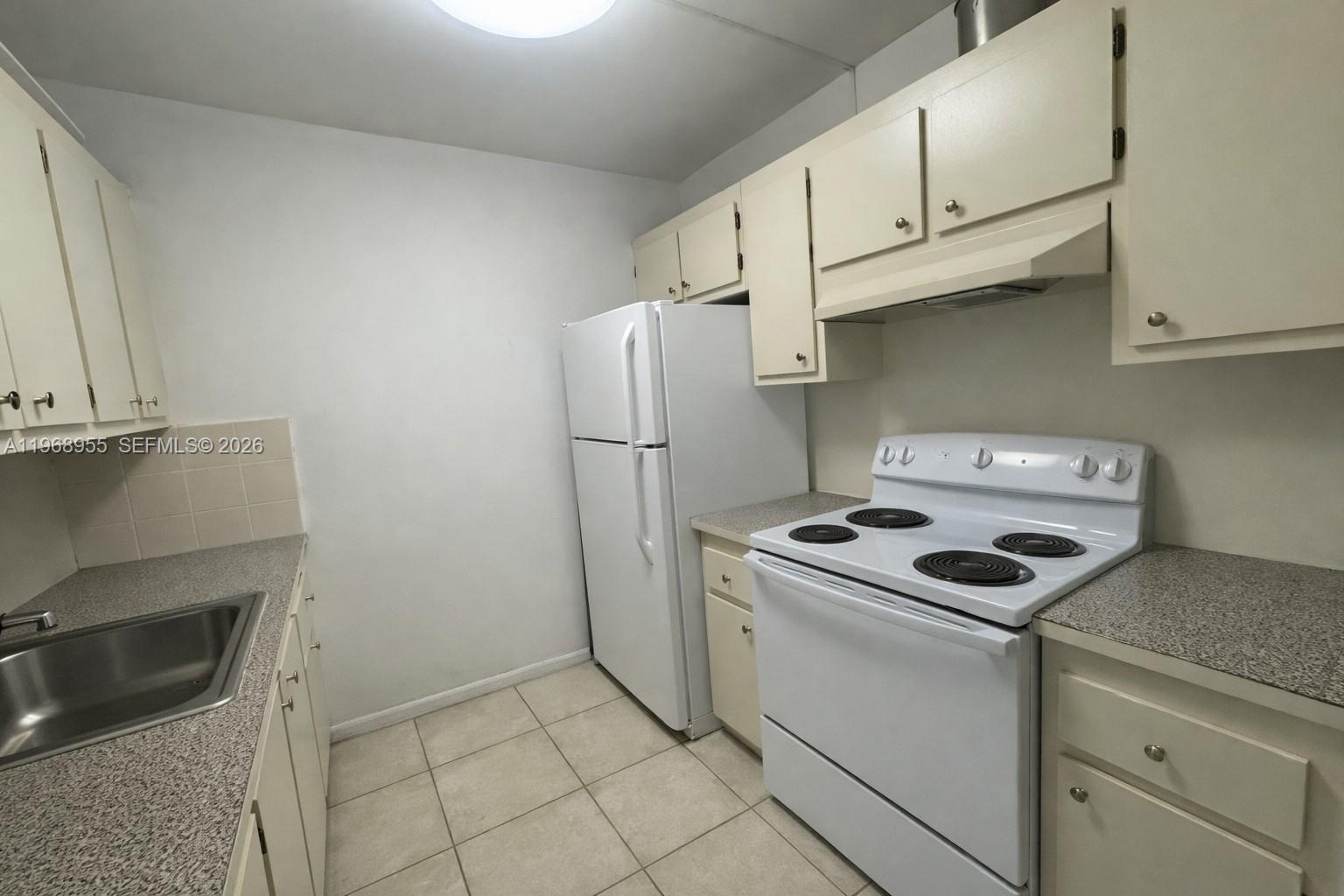 NEW HAMPTON AT CENTURY VI - Residential