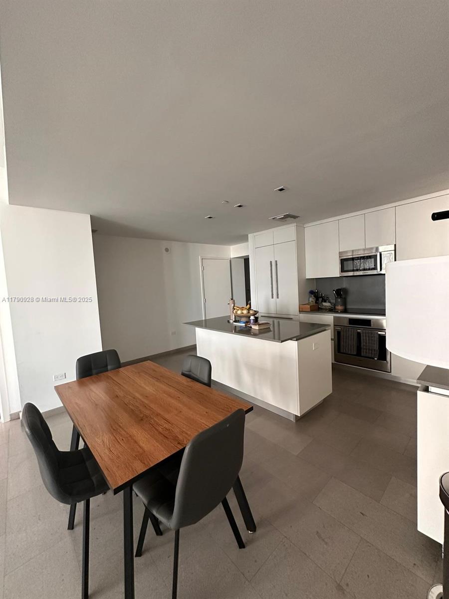 RISE CONDO - Residential