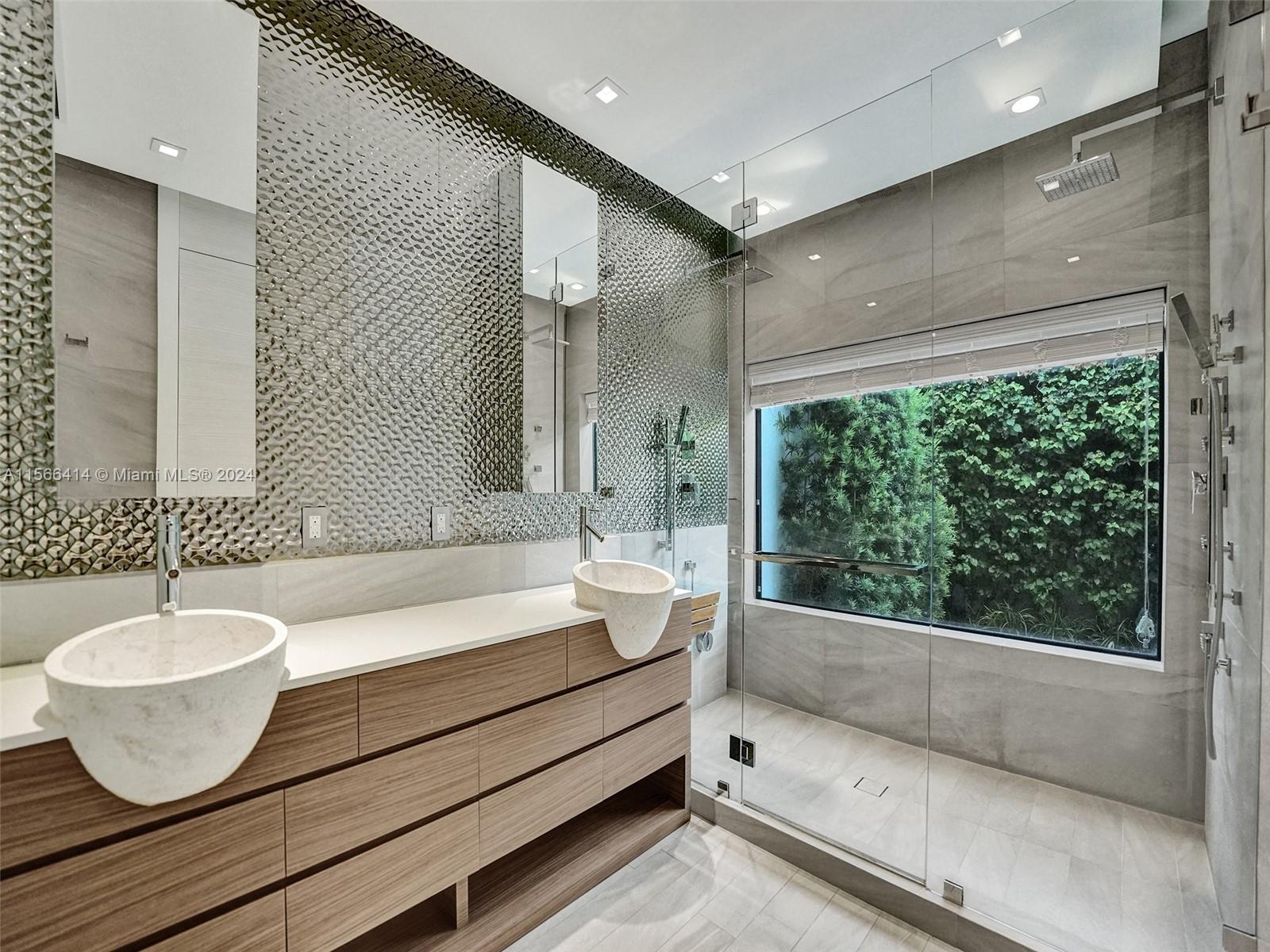 GREYKNOLL ESTATES - Residential