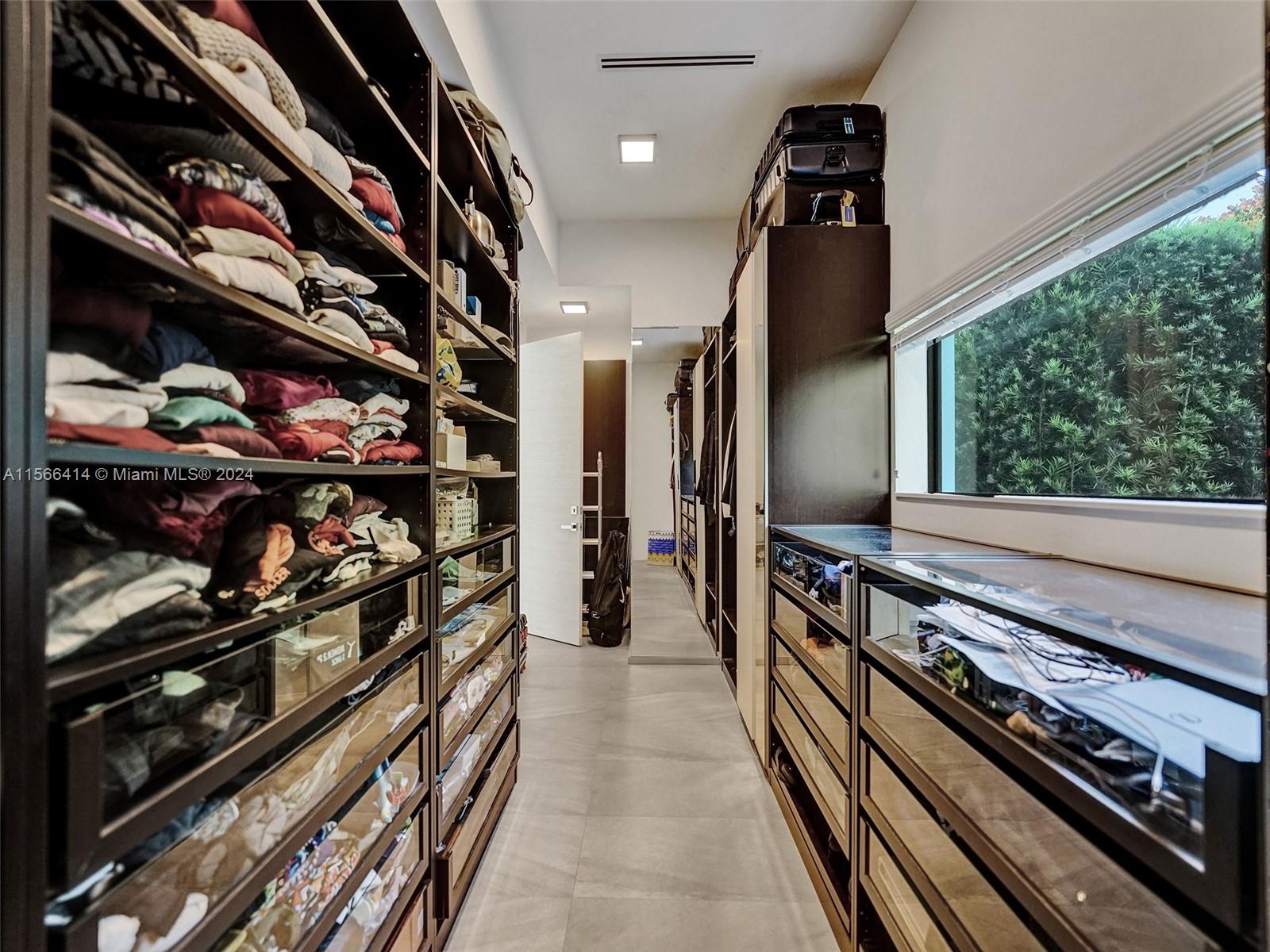 GREYKNOLL ESTATES - Residential