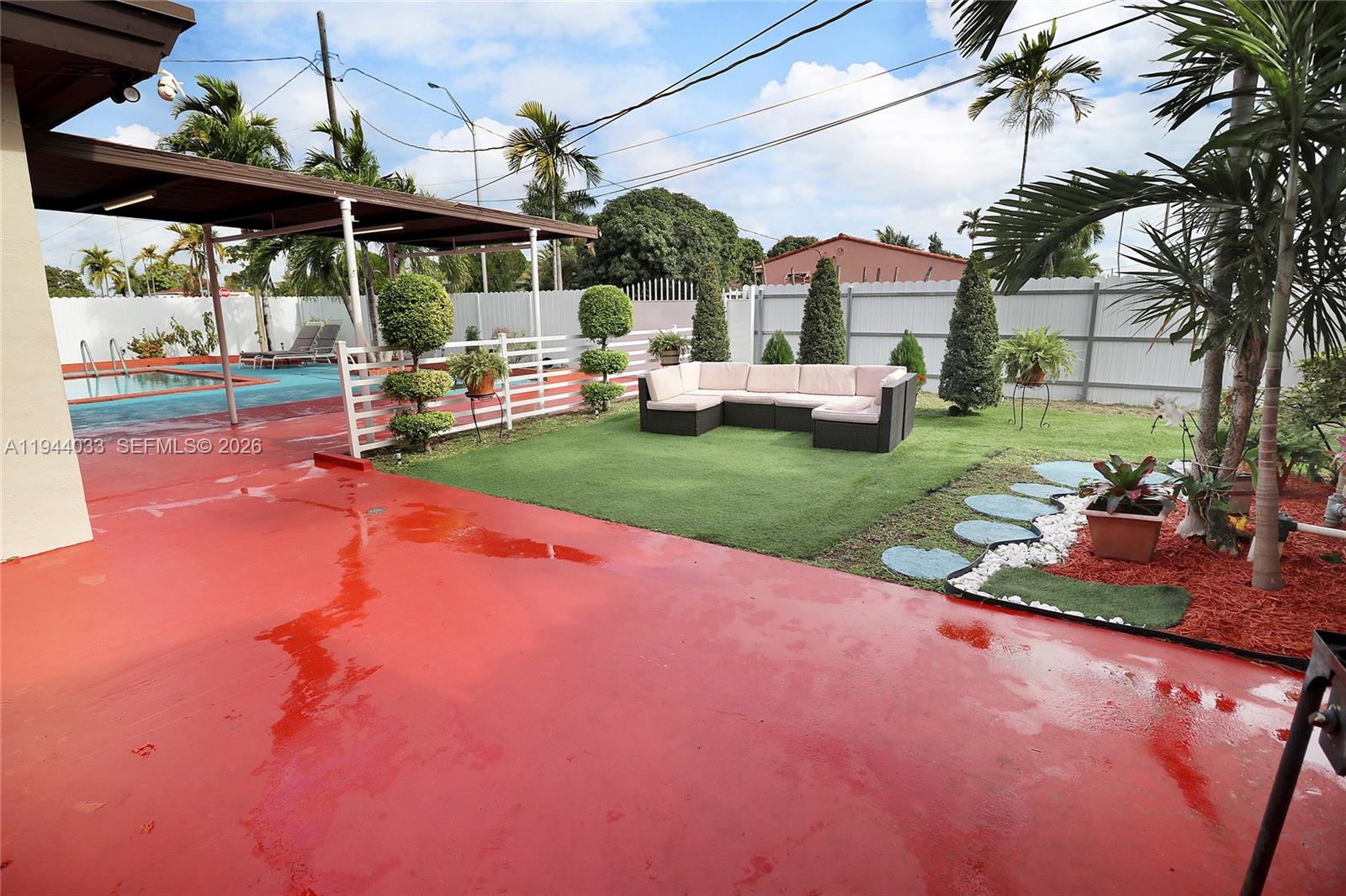 HOLLEMAN MANOR NO 2 2ND A - Residential