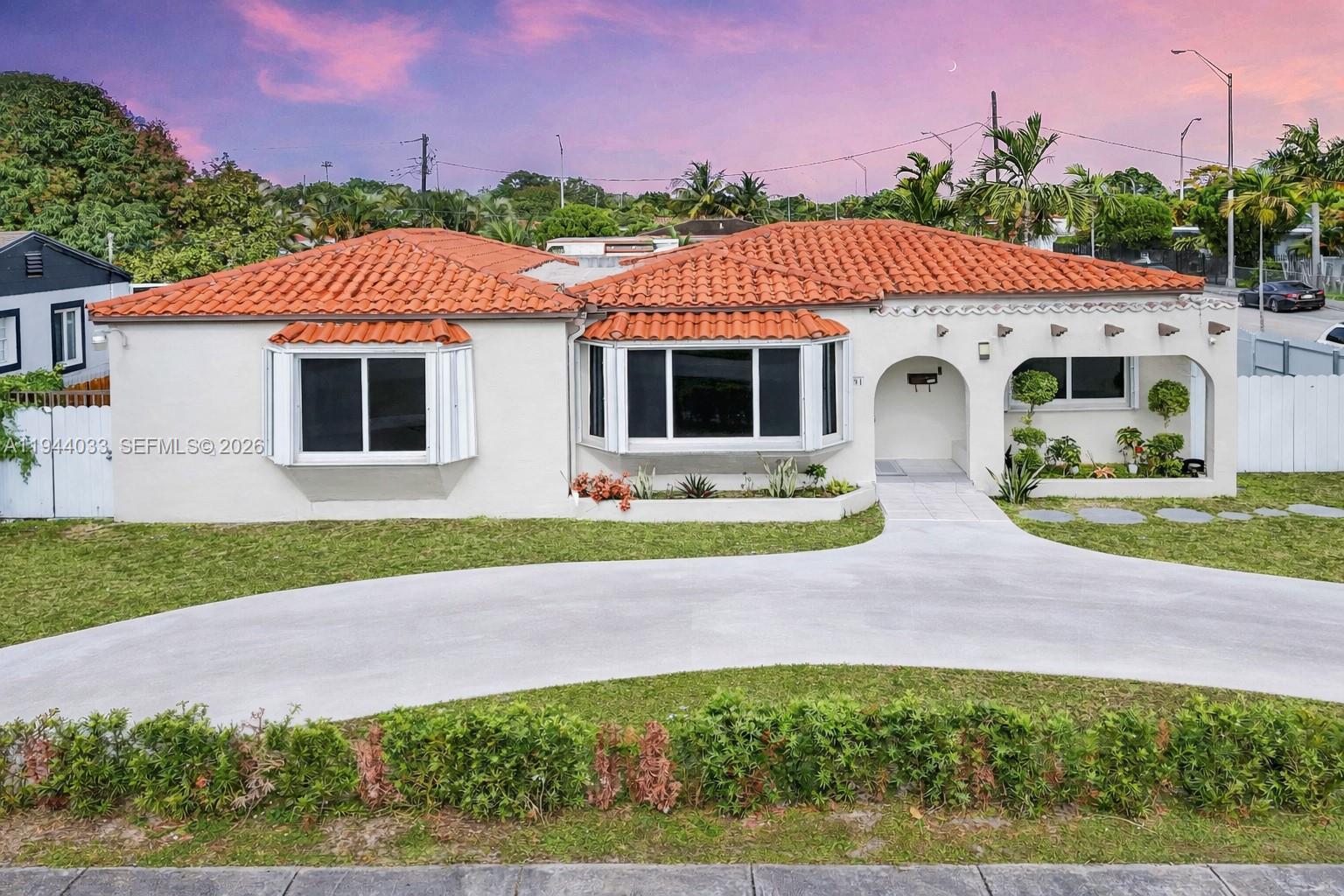 HOLLEMAN MANOR NO 2 2ND A - Residential