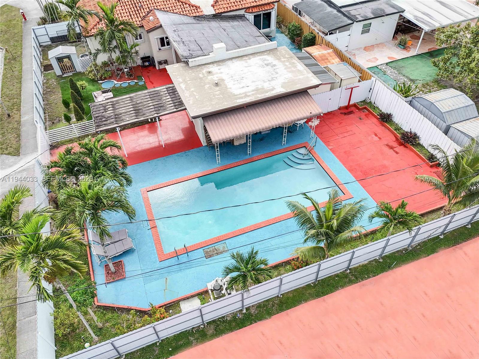 HOLLEMAN MANOR NO 2 2ND A - Residential