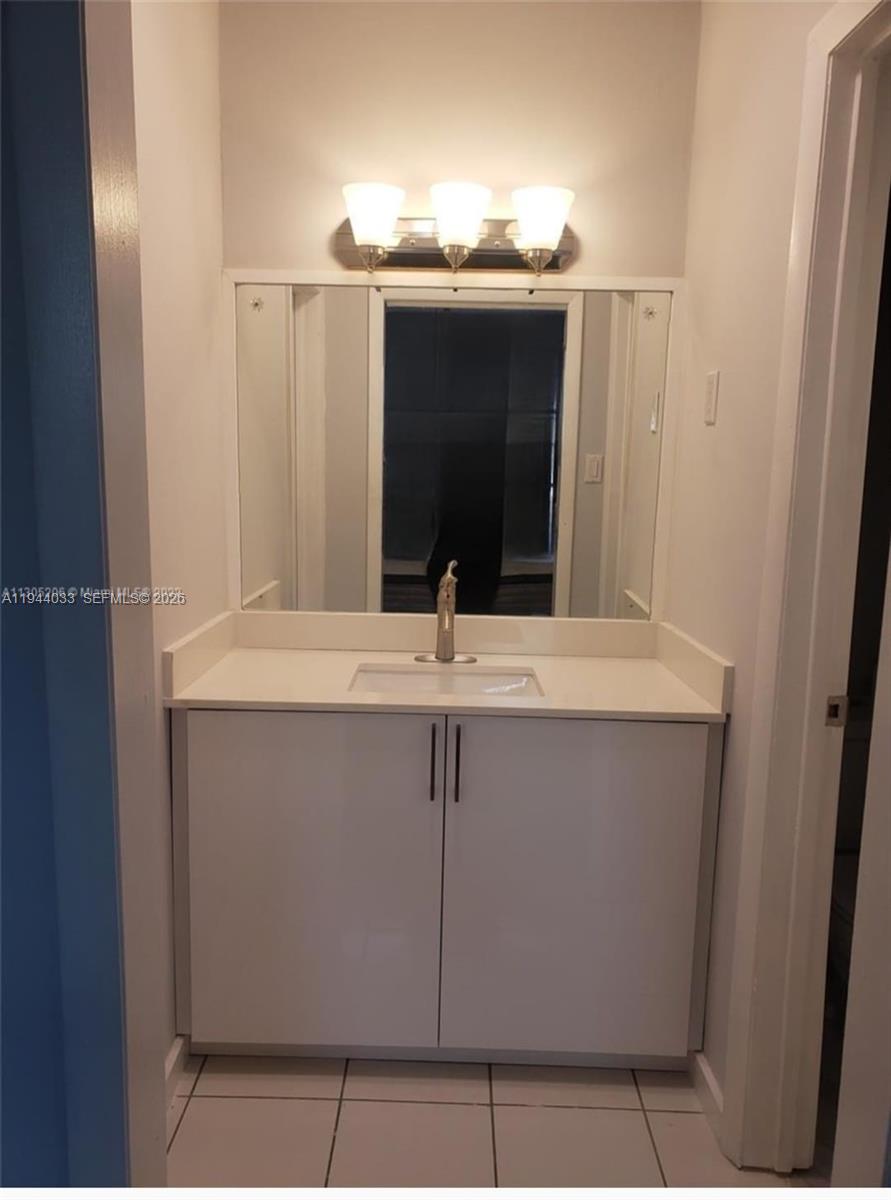 HOLLEMAN MANOR NO 2 2ND A - Residential